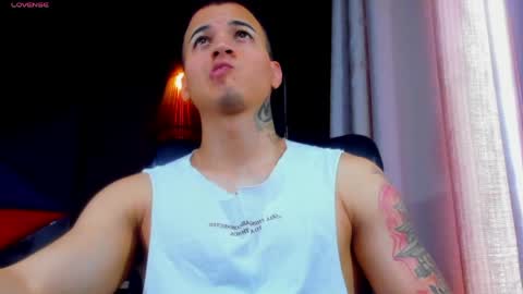 Snapshot of rocco_santos chatting on 5, 5, 2026 rocco_santos online show from 5, 5, 2026