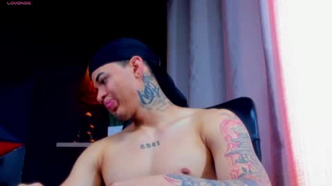 Snapshot of rocco_santos chatting on 19, 5, 2026 rocco_santos online show from 19, 5, 2026