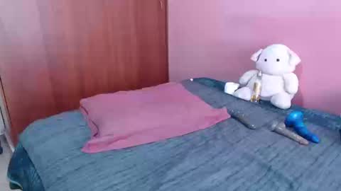 Snapshot of rochelle_xxx chatting on 16, 10, 2025 Rochelle online show from 16, 10, 2025