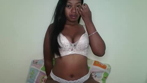 rochellinah online show from 23, 4, 2026