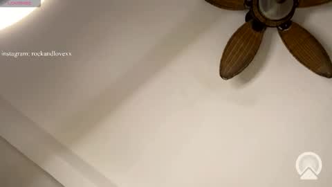 Snapshot of rockandlovexx chatting on 24, 11, 2025 Samantha Estephania online show from 24, 11, 2025