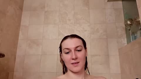 Snapshot of rocknrose chatting on 8, 3, 2025 RocknRose online show from 8, 3, 2025