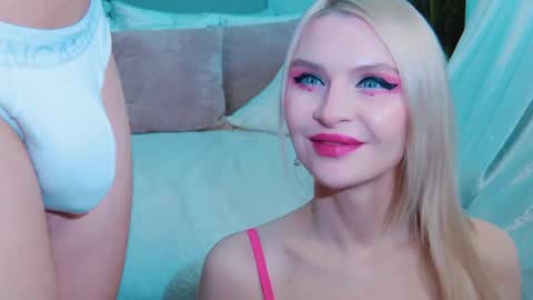 Lina and Den online show from 19, 4, 2026