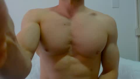 Snapshot of rocky_muscle chatting on 30, 4, 2026 rocky muscle online show from 30, 4, 2026