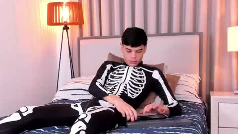 RockyWood20CM online show from 31, 10, 2025