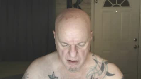 Snapshot of roinaz chatting on 7, 7, 2026 roinaz online show from 7, 7, 2026