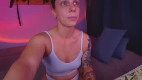 Snapshot of rollamoonshine chatting on 19, 6, 2026 rollamoonshine online show from 19, 6, 2026