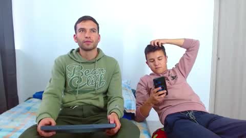 Snapshot of rolos_hot32 chatting on 5, 3, 2025 rolos_hot32 online show from 5, 3, 2025