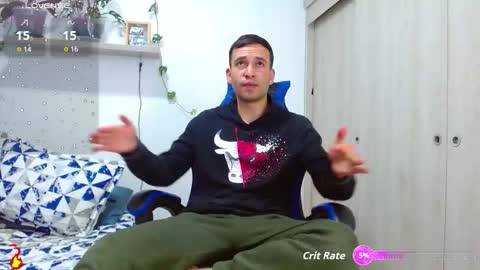 Snapshot of rolos_hot32 chatting on 9, 11, 2025 rolos_hot32 online show from 9, 11, 2025