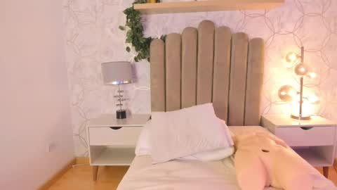   online show from 6, 12, 2024