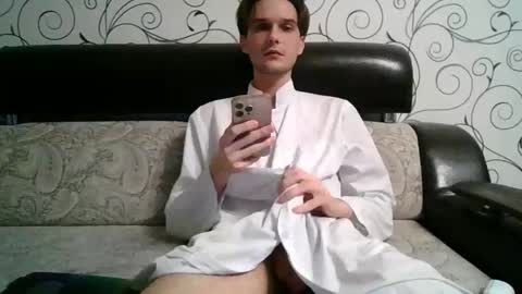 roman1650337 online show from 8, 1, 2026