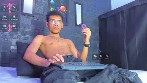 Roman Cartier online show from 9, 9, 2025