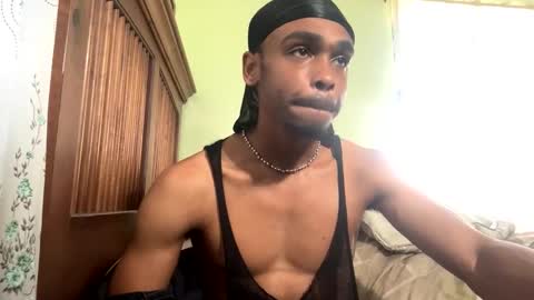 Snapshot of romeotyn chatting on 1, 2, 2025 romeotyn online show from 1, 2, 2025