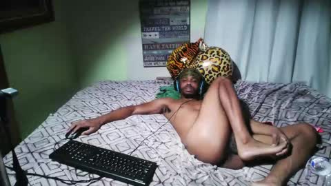 Snapshot of romeotyn chatting on 5, 10, 2025 romeotyn online show from 5, 10, 2025