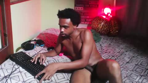 Snapshot of romeotyn chatting on 13, 10, 2025 romeotyn online show from 13, 10, 2025