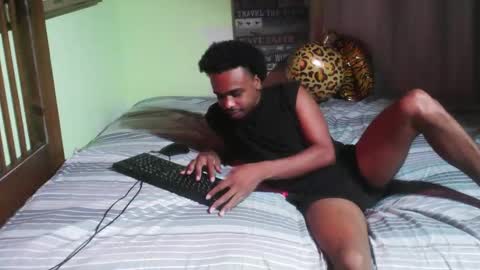 Snapshot of romeotyn chatting on 17, 10, 2025 romeotyn online show from 17, 10, 2025