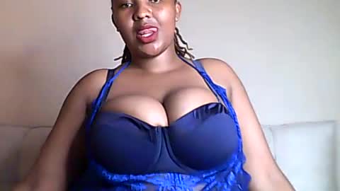 Romina 26 online show from 20, 7, 2026