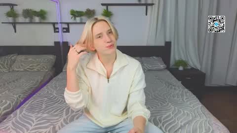 Snapshot of ron_vilsx chatting on 11, 11, 2025 ron vilsx online show from 11, 11, 2025