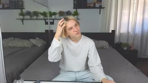 Snapshot of ron_vilsx chatting on 24, 11, 2025 ron vilsx online show from 24, 11, 2025