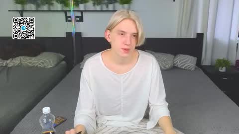 Snapshot of ron_vilsx chatting on 28, 11, 2025 ron vilsx online show from 28, 11, 2025