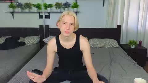 Snapshot of ron_vilsx chatting on 29, 11, 2025 ron vilsx online show from 29, 11, 2025