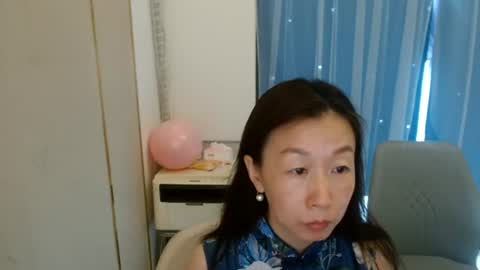 Snapshot of rongrong0329 chatting on 8, 7, 2026 sui sui online show from 8, 7, 2026
