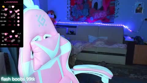 Snapshot of roniya_v chatting on 17, 1, 2025 Spicy lady Kristy online show from 17, 1, 2025