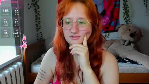 Snapshot of roniya_v chatting on 19, 10, 2025 Spicy lady Kristy online show from 19, 10, 2025