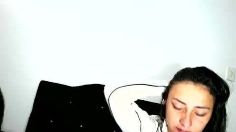 Snapshot of roosmery_ chatting on 13, 5, 2026 roosmery_ online show from 13, 5, 2026