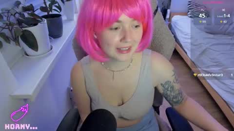 Snapshot of rororo1818 chatting on 1, 11, 2025 reesha . online show from 1, 11, 2025