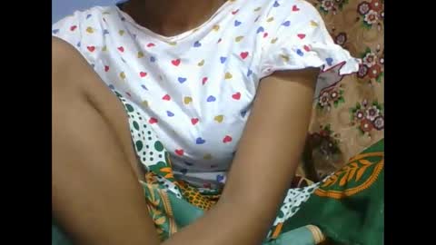 Snapshot of rosah225127 chatting on 17, 5, 2026 rosah225127 online show from 17, 5, 2026