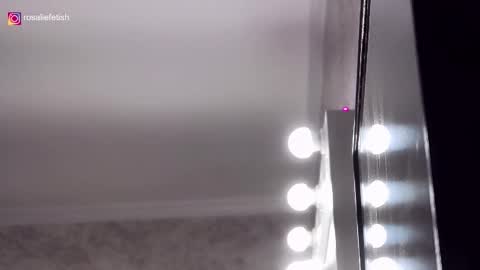 Snapshot of rosaliefetish chatting on 13, 11, 2025 Rosalie online show from 13, 11, 2025