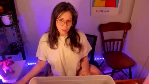 Snapshot of rose257044 chatting on 22, 3, 2026 rose257044 online show from 22, 3, 2026