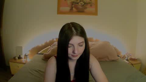 Snapshot of rose_2004 chatting on 26, 1, 2025 Rose online show from 26, 1, 2025