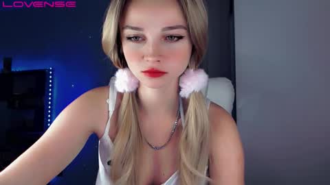 rose__luck online show from 25, 9, 2025