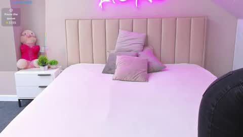 Snapshot of rose_dixon chatting on 4, 12, 2025 Kimberlly online show from 4, 12, 2025