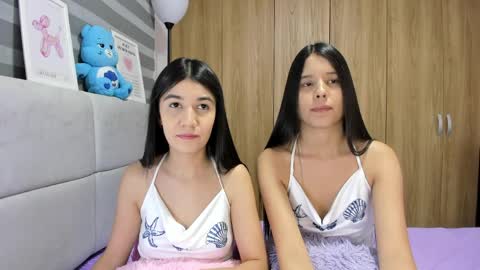 Rose y Miah online show from 4, 4, 2026