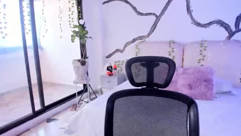 Rose online show from 30, 10, 2025