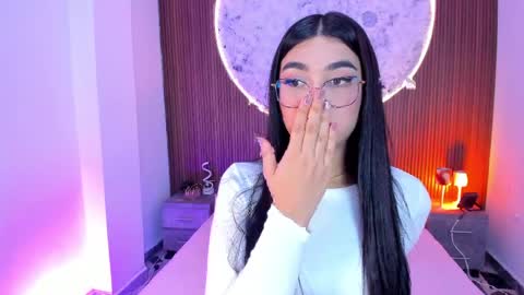 Snapshot of rosecassie chatting on 26, 5, 2026 Rose online show from 26, 5, 2026
