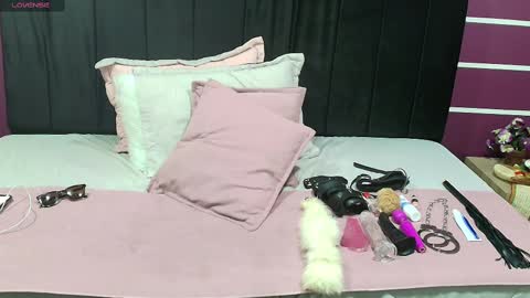 R O S E   S M I T H online show from 12, 2, 2025