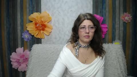 Snapshot of rosehille chatting on 19, 4, 2026 RoseHille online show from 19, 4, 2026