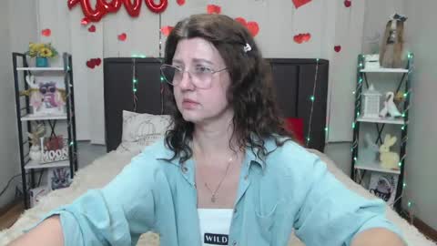 Snapshot of rosehille chatting on 24, 5, 2026 RoseHille online show from 24, 5, 2026