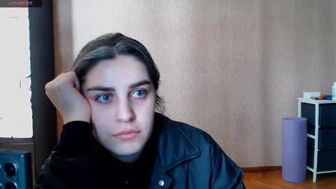 Snapshot of roselina_ chatting on 3, 3, 2026 Rose online show from 3, 3, 2026