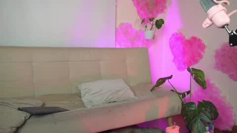 Snapshot of roselinedior chatting on 8, 3, 2025 Lyla OF roselinedior online show from 8, 3, 2025