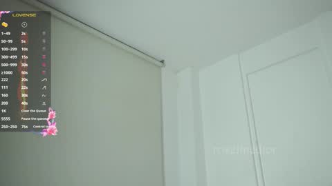 Lyla OF roselinedior online show from 12, 11, 2025