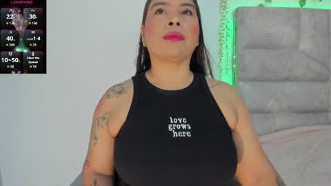 Snapshot of roselyn_caprice chatting on 12, 6, 2026 roselyn online show from 12, 6, 2026