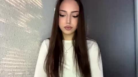 Snapshot of rosenavillifana chatting on 10, 9, 2025 Mimi online show from 10, 9, 2025