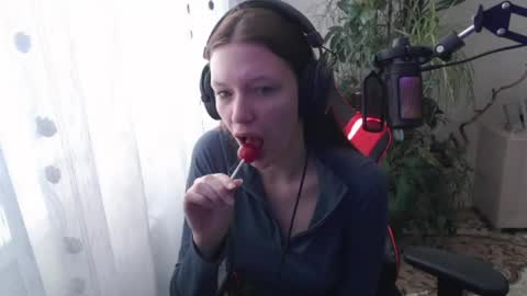 Snapshot of rosendalounsberry chatting on 16, 4, 2026 Lina online show from 16, 4, 2026