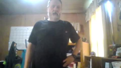 Snapshot of rosepanda chatting on 2, 11, 2025 Lost4gain online show from 2, 11, 2025