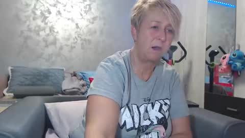 Lovepinklilly online show from 3, 3, 2026